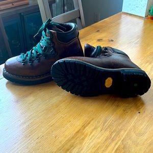 Vintage LL Bean Leather Hiking Boots with Vibram Sole